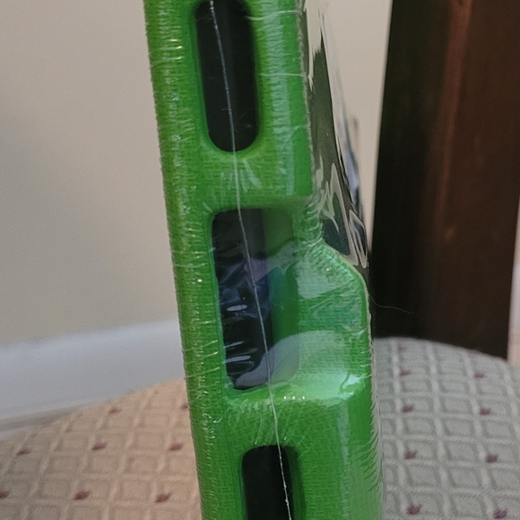 NEW VICVOL SAMSUNG T290 SHOCKPROOF CASE WITH BUILT-IN SCREEN PROTECTOR $8 - Picture 7 of 8